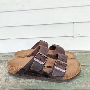 Brown leather Arizona Birkenstocks - Women's US 8